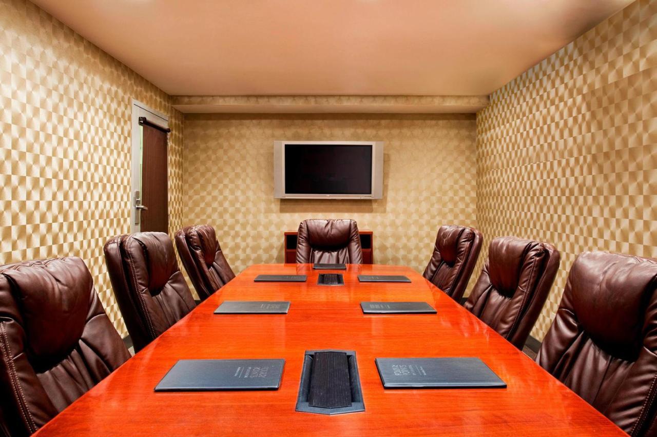 The Chelsean New York Hotel Bagian luar foto