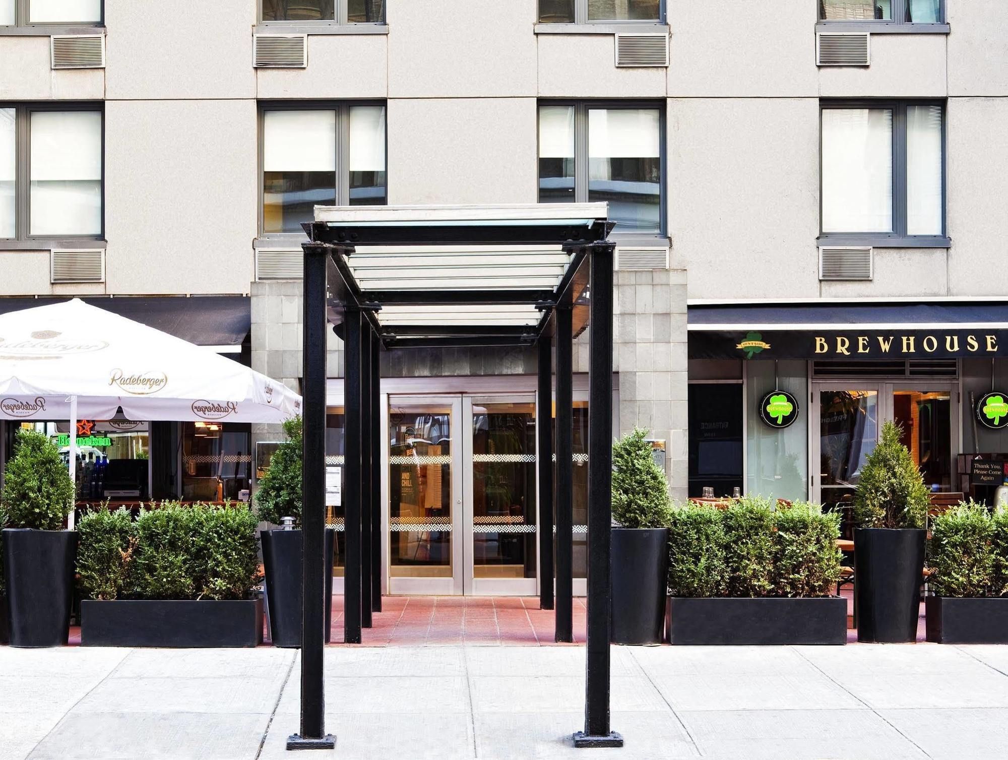 The Chelsean New York Hotel Bagian luar foto